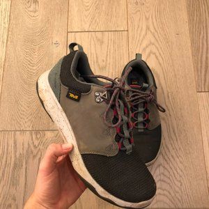 Teva Waterproof Hiking Shoes Size 8.5